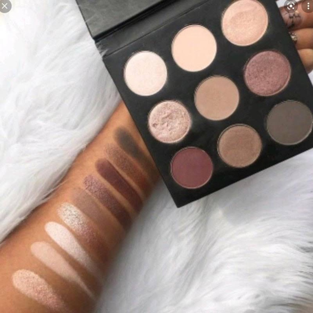 NWT STUDIO MAKEUP ON-THE-GO EYESHADOW PALETTE IN COOL DOWN